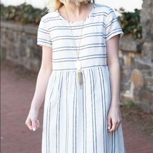 Old Navy Stripped Linen Dress